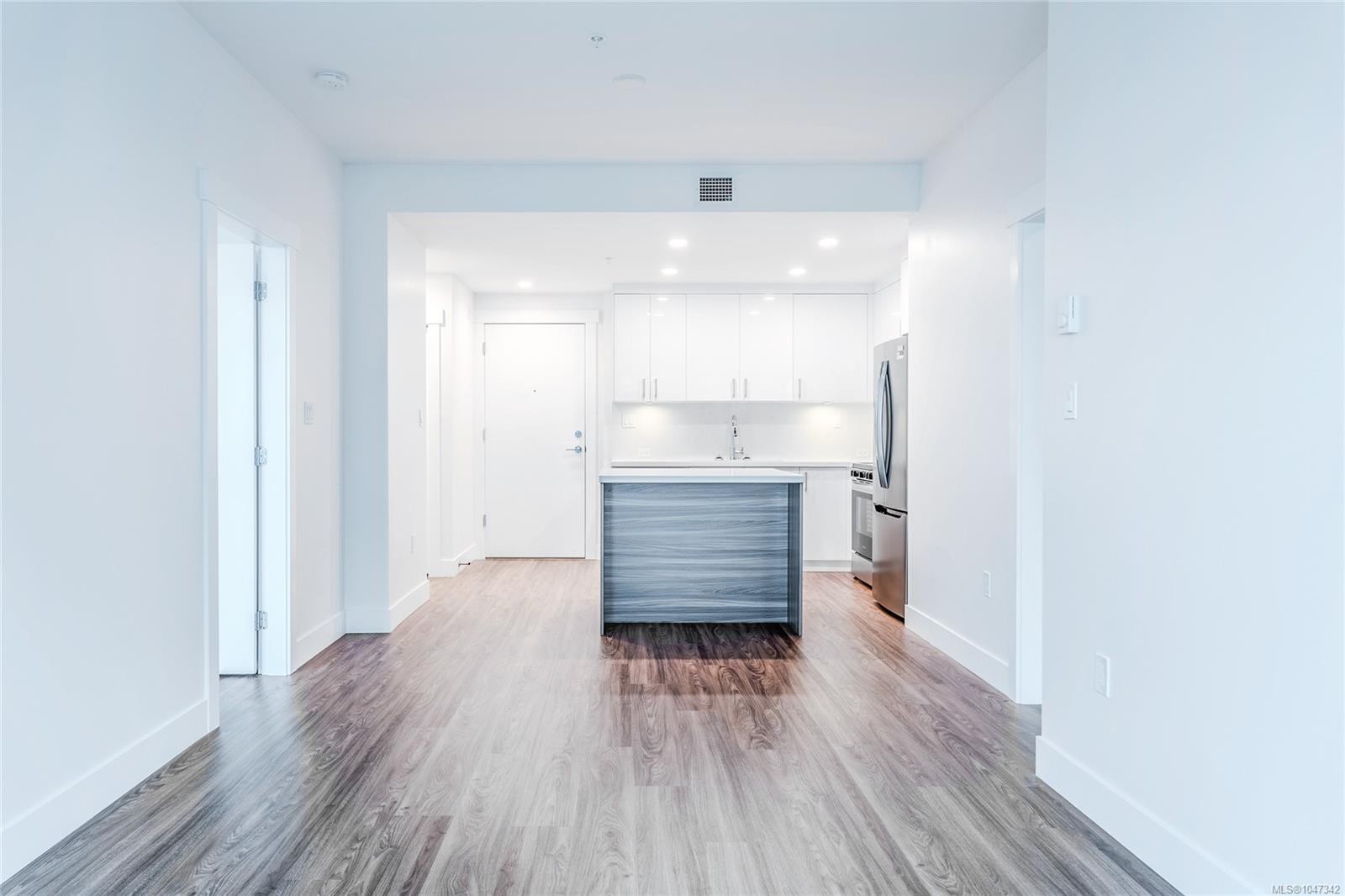 #407-6320 Sentinal Dr, Nanaimo, BC - Indoor Photo Showing Kitchen