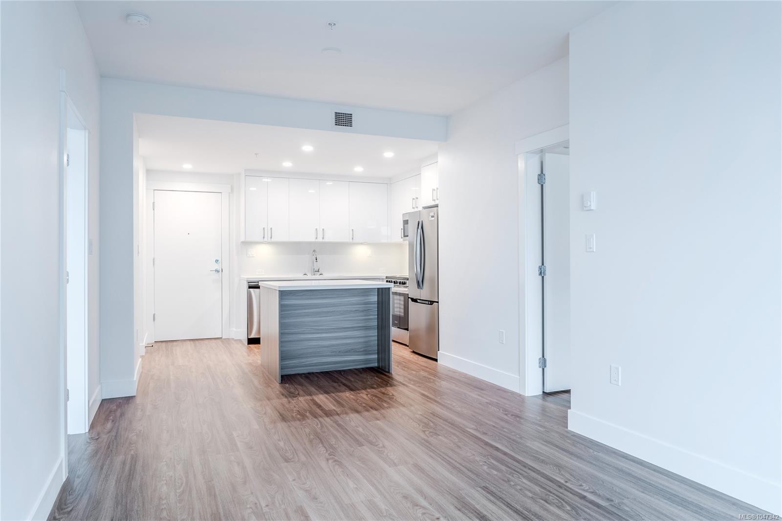 #407-6320 Sentinal Dr, Nanaimo, BC - Indoor Photo Showing Kitchen