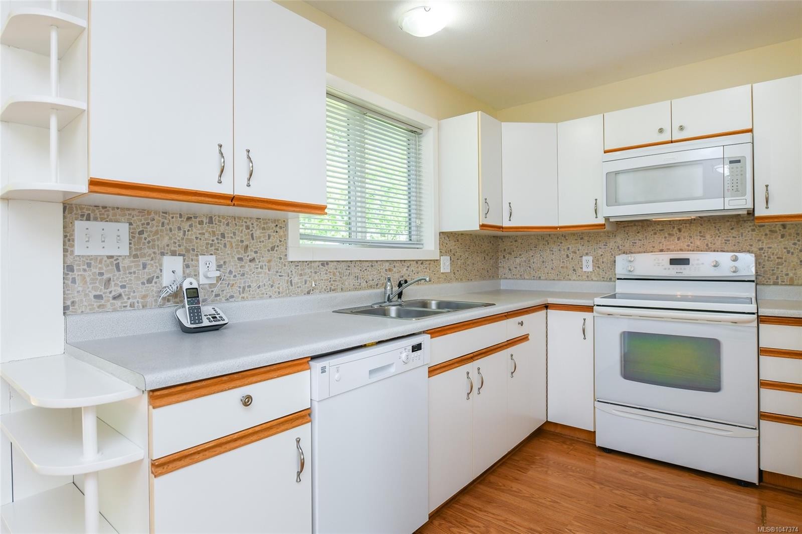 635 Pritchard Rd, Comox, BC
