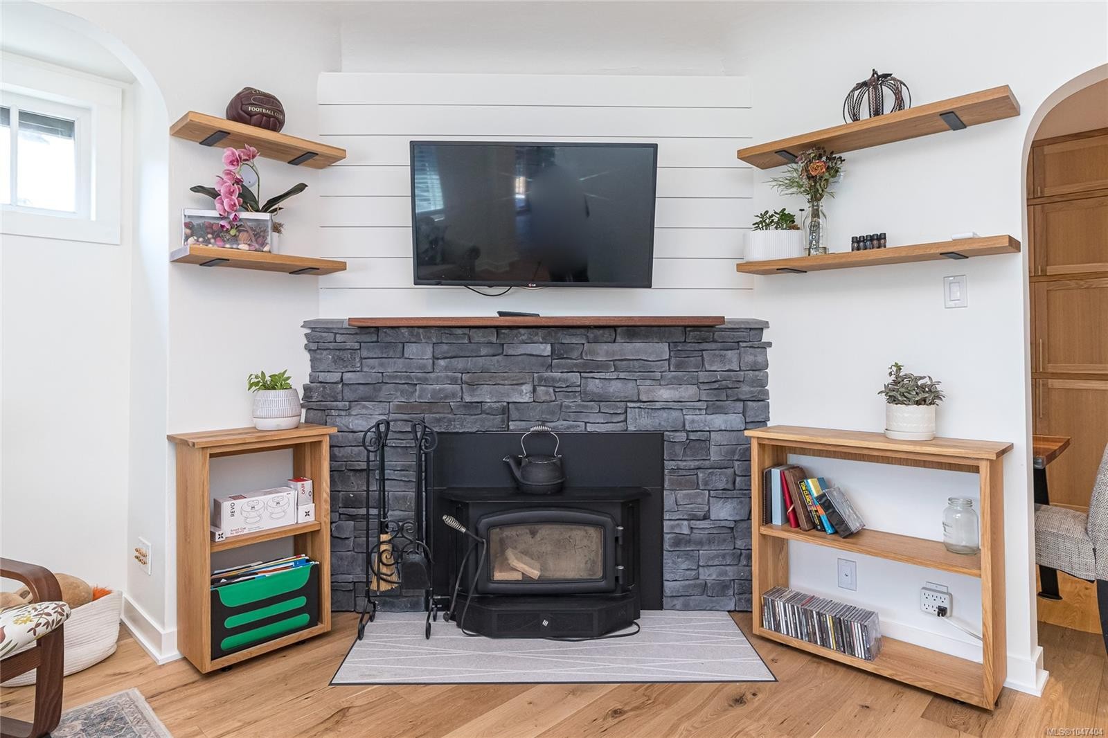 1232 Effingham St, Esquimalt, BC