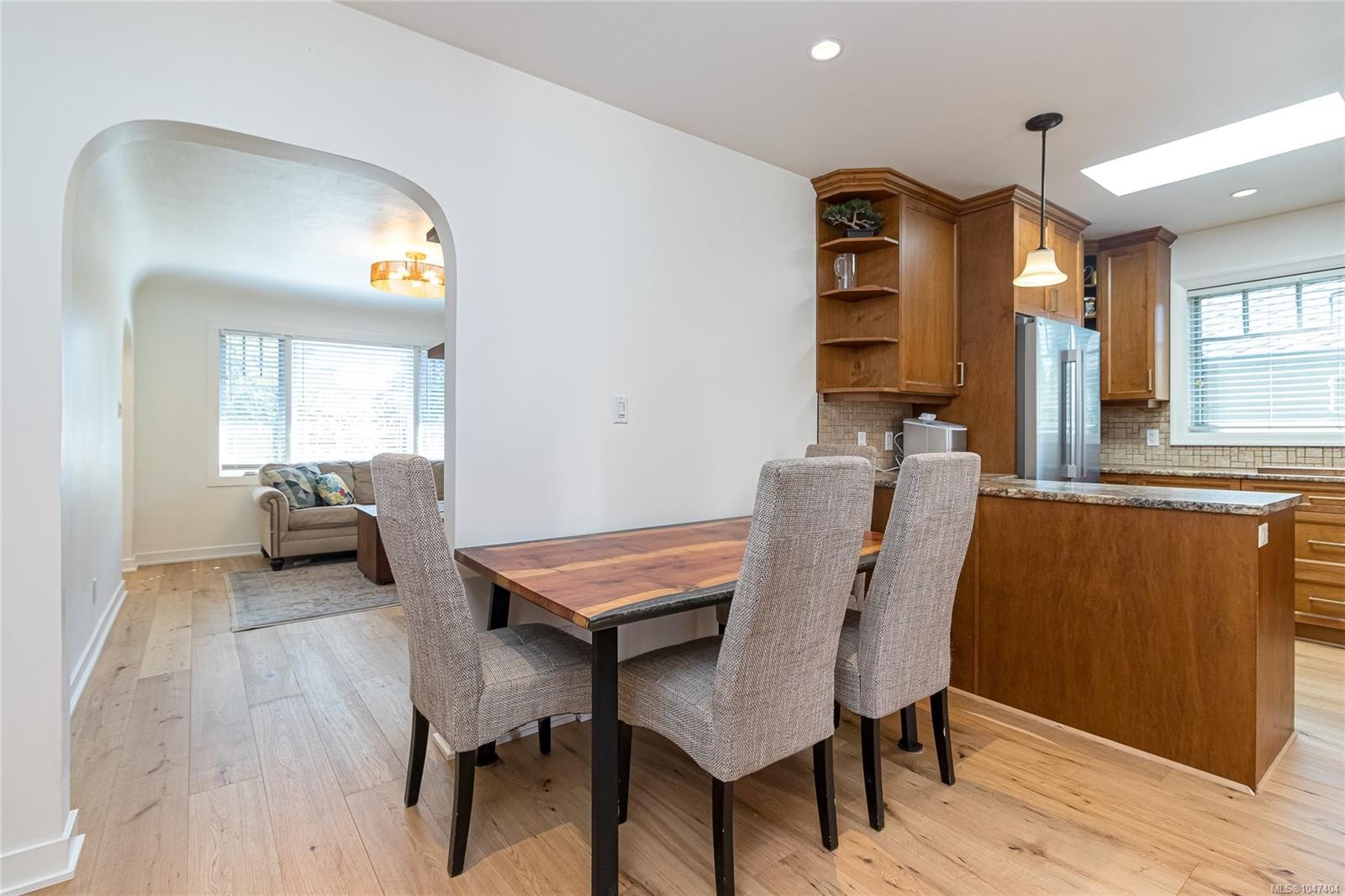 1232 Effingham St, Esquimalt, BC