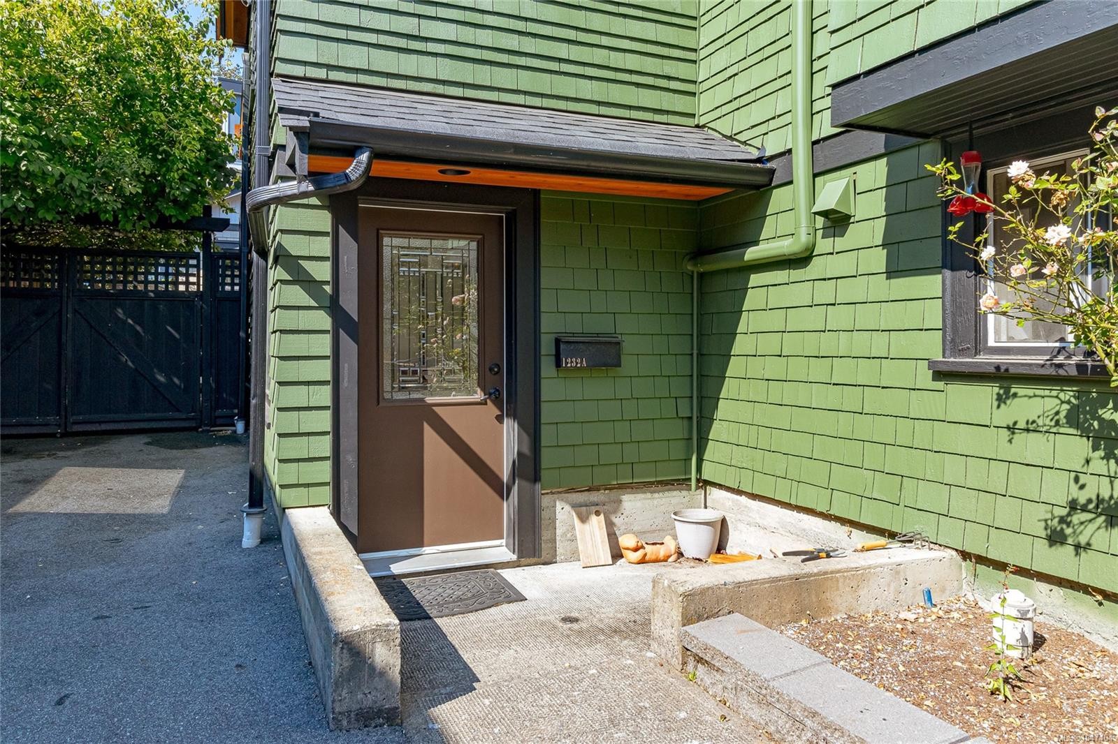 1232 Effingham St, Esquimalt, BC