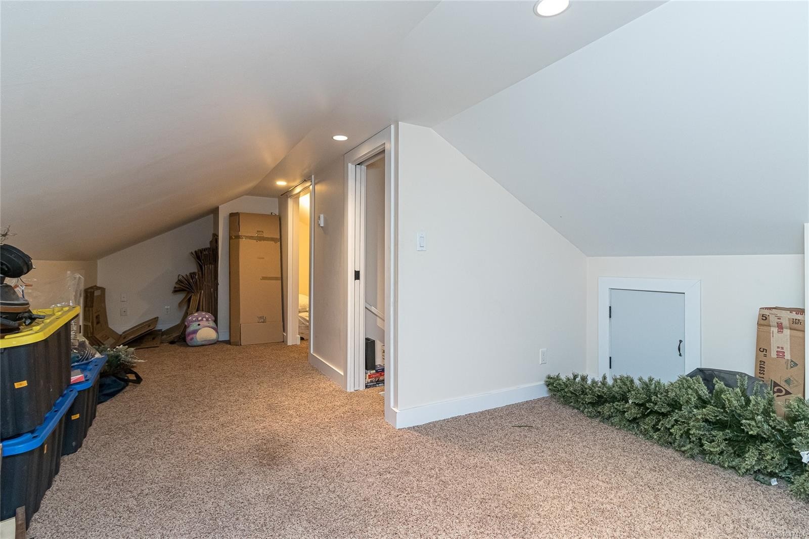 1232 Effingham St, Esquimalt, BC