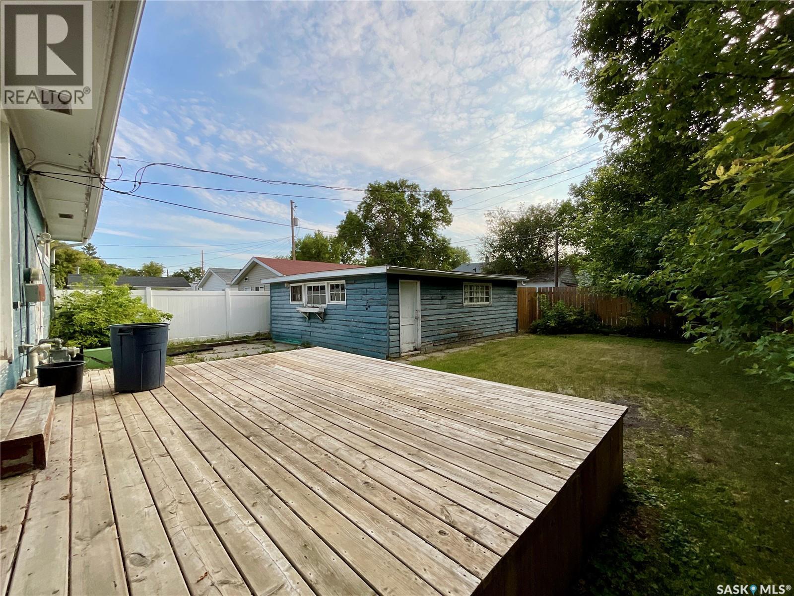 2255 Queen Street, Regina, SK - Outdoor With Deck Patio Veranda
