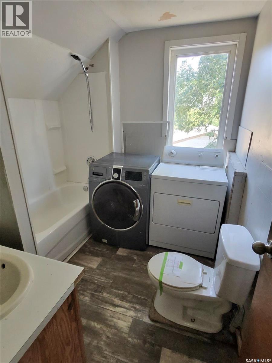 1179 Retallack Street, Regina, SK - Indoor Photo Showing Laundry Room