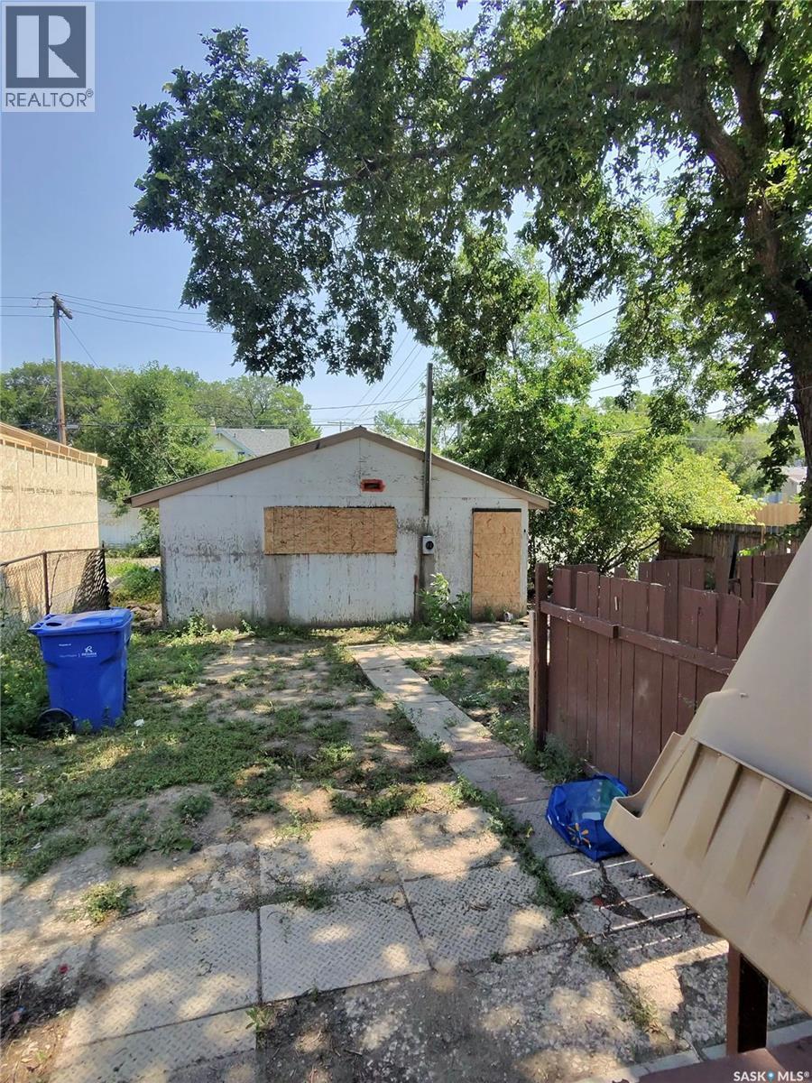 1179 Retallack Street, Regina, SK - Outdoor