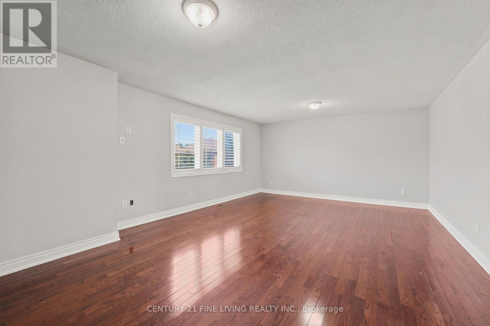 38 Eiffel Boulevard, Brampton, ON - Indoor Photo Showing Other Room