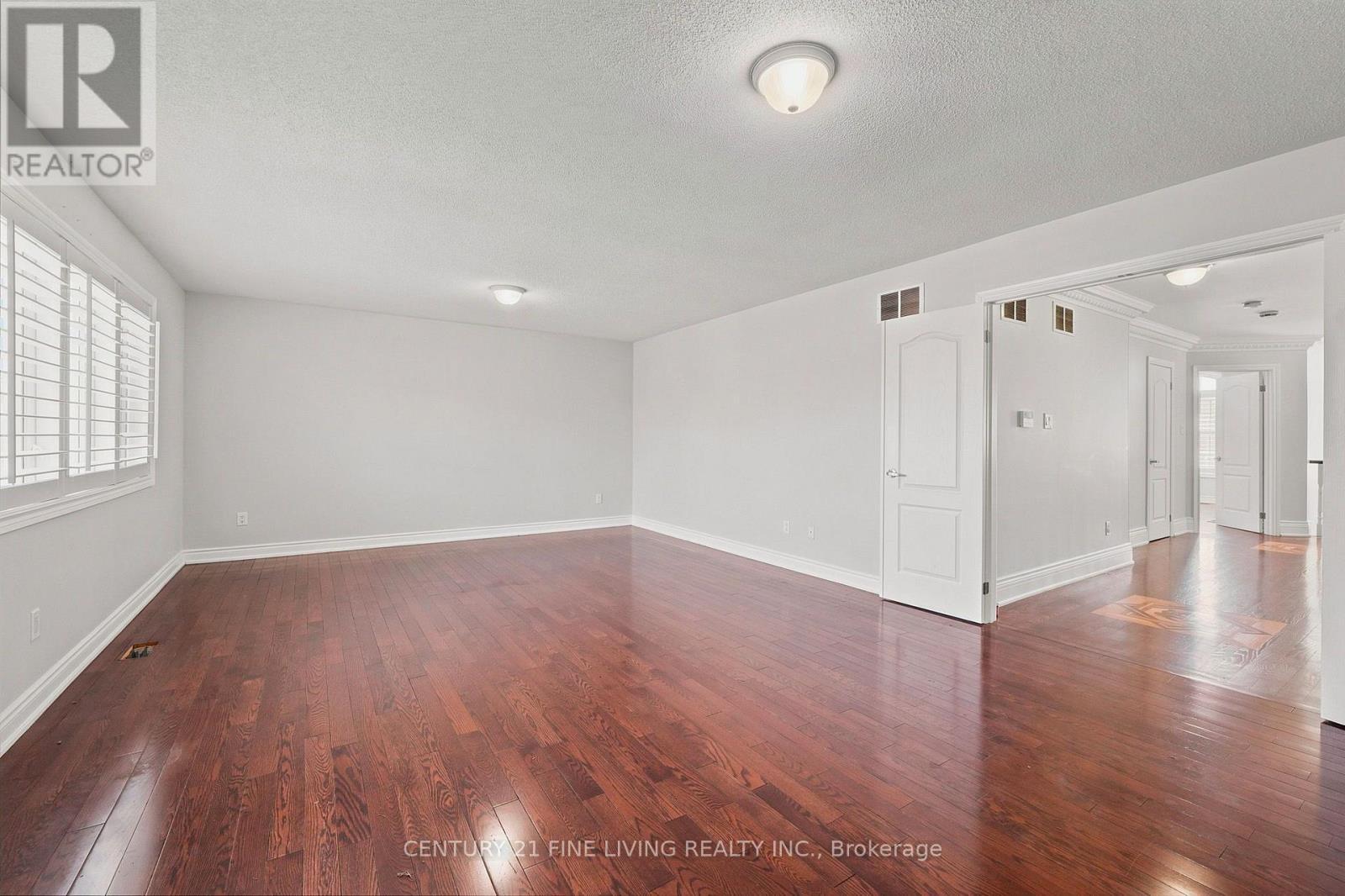 38 Eiffel Boulevard, Brampton, ON - Indoor Photo Showing Other Room