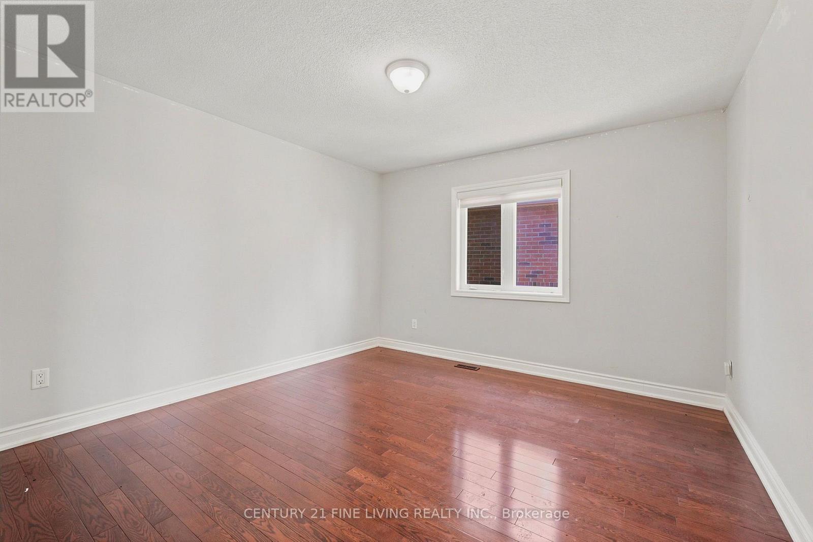 38 Eiffel Boulevard, Brampton, ON - Indoor Photo Showing Other Room