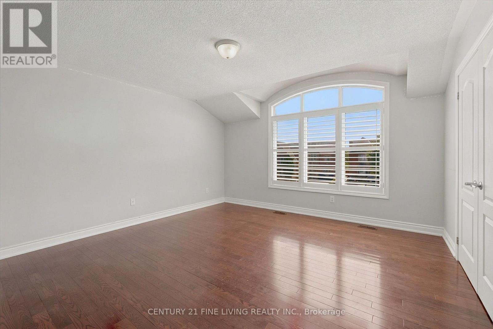 38 Eiffel Boulevard, Brampton, ON - Indoor Photo Showing Other Room