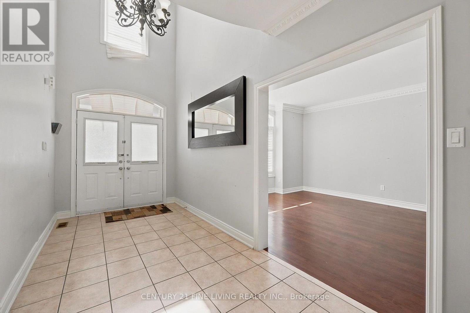 38 Eiffel Boulevard, Brampton, ON - Indoor Photo Showing Other Room