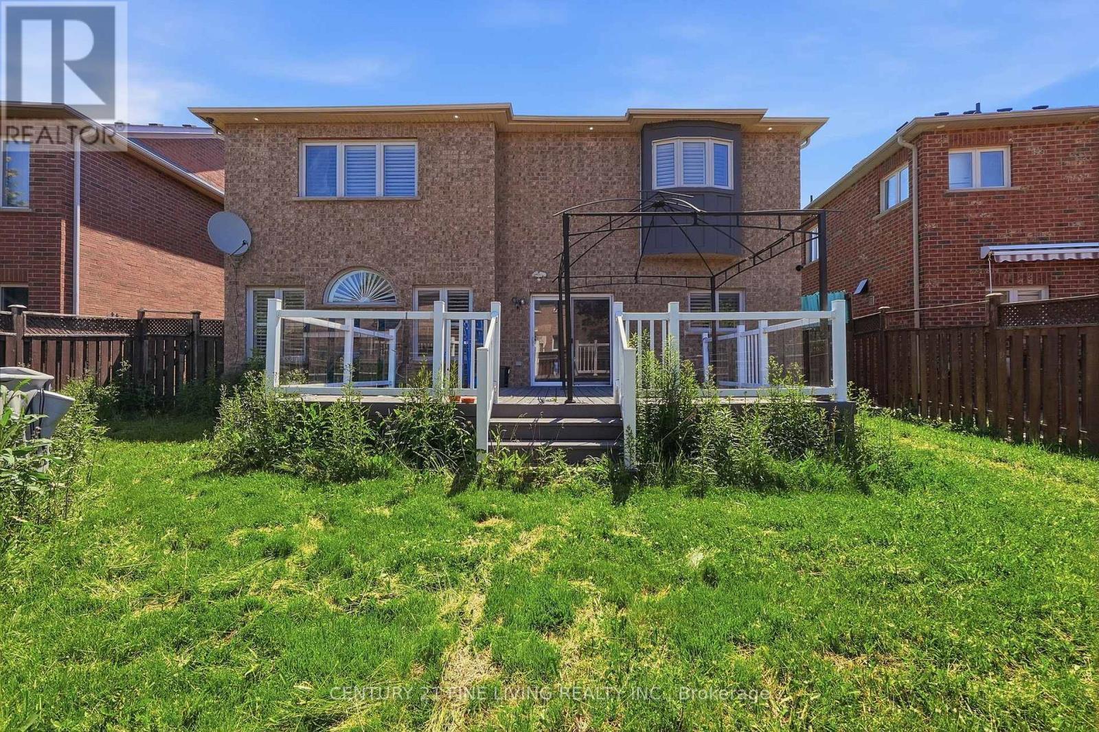 38 Eiffel Boulevard, Brampton, ON - Outdoor With Exterior