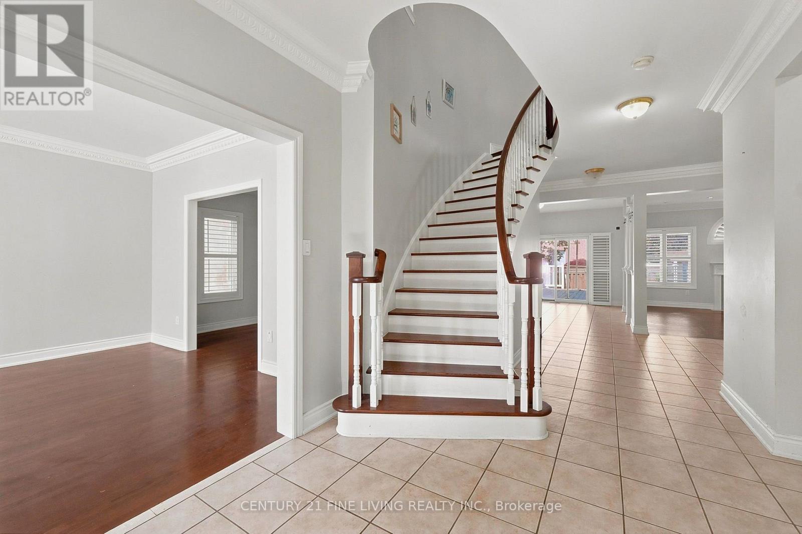38 Eiffel Boulevard, Brampton, ON - Indoor Photo Showing Other Room