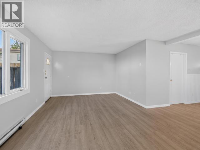 86-100 Lewes Boulevard, Whitehorse, YT - Indoor Photo Showing Other Room