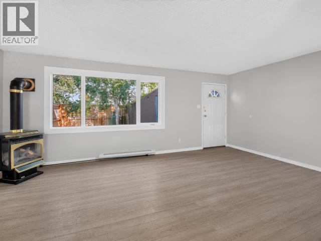 86-100 Lewes Boulevard, Whitehorse, YT - Indoor Photo Showing Other Room