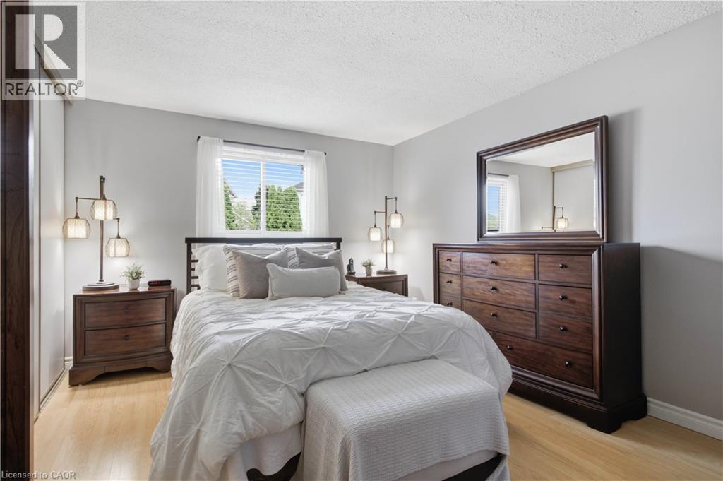 10 Macatee Place, Cambridge, ON - Indoor Photo Showing Bedroom