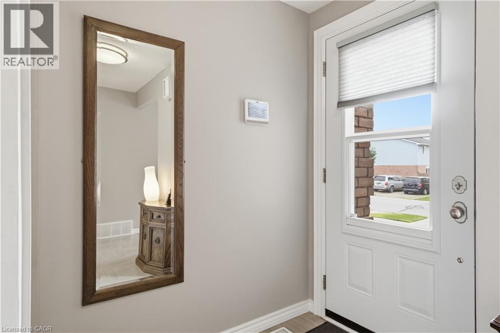 10 Macatee Place, Cambridge, ON - Indoor Photo Showing Other Room