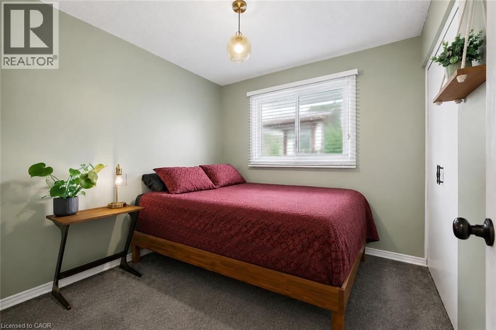 94 Monteagle Crescent, Kitchener, ON - Indoor Photo Showing Bedroom