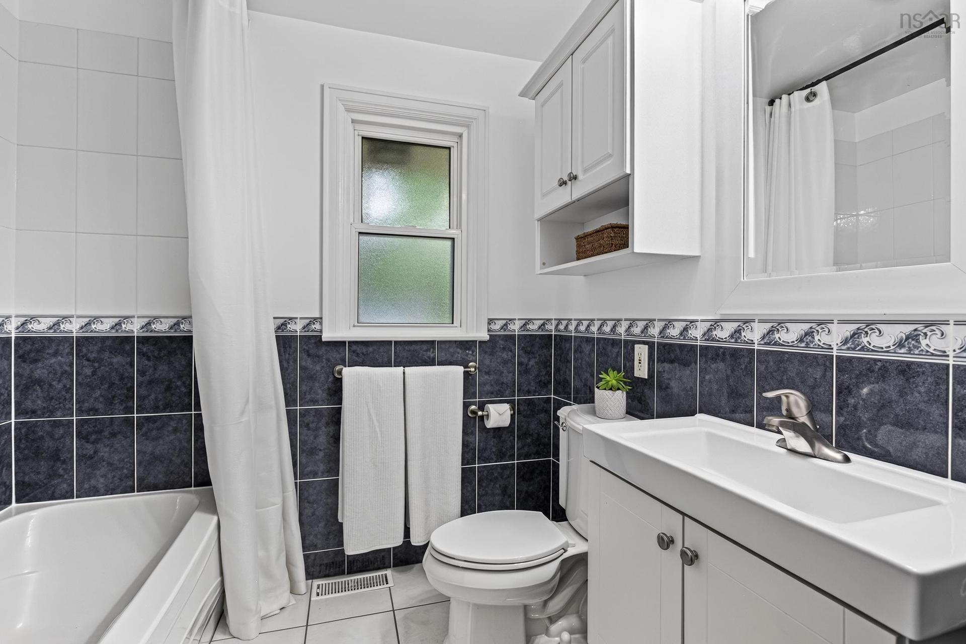 62 Douglas Crescent, Halifax, NS - Indoor Photo Showing Bathroom
