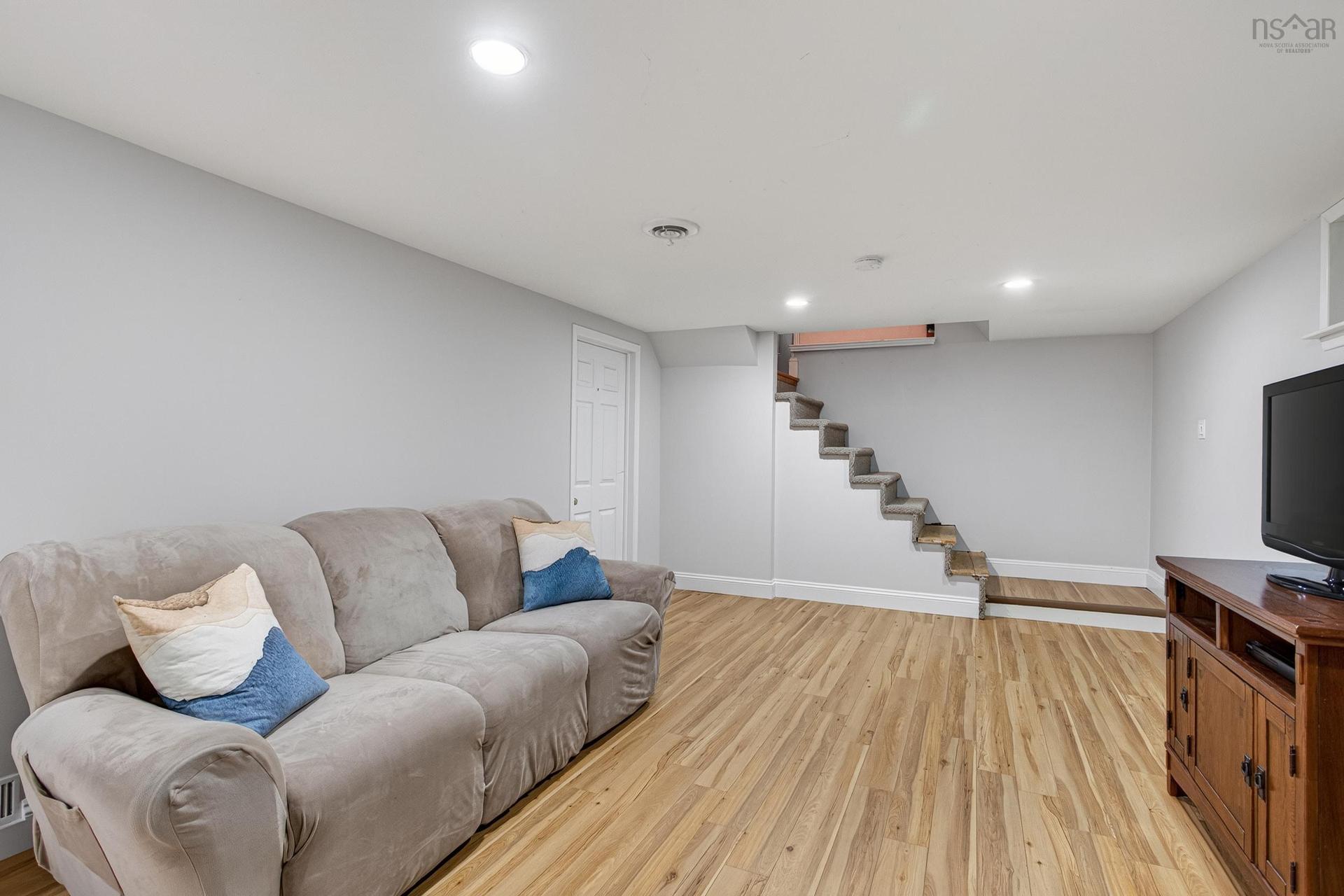 62 Douglas Crescent, Halifax, NS - Indoor