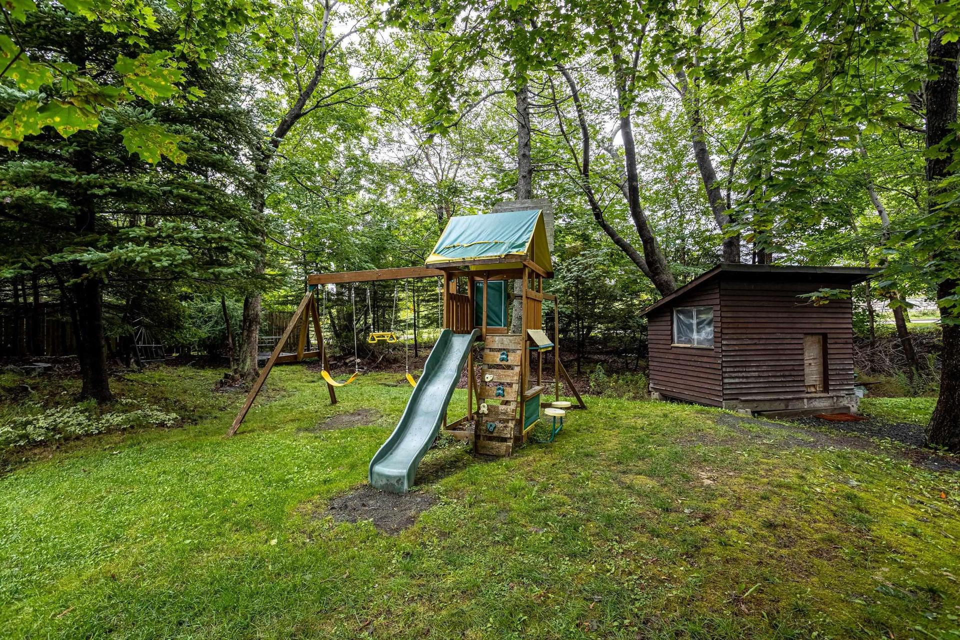 62 Douglas Crescent, Halifax, NS - Outdoor