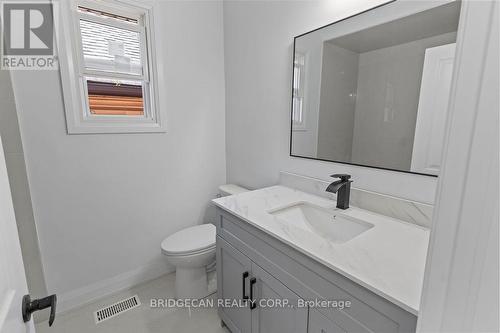 73 Adair Avenue S, Hamilton, ON - Indoor Photo Showing Bathroom