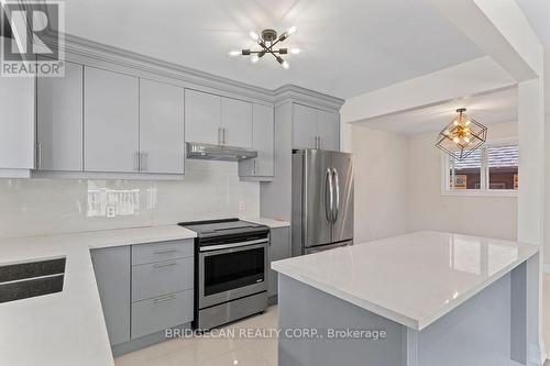 73 Adair Avenue S, Hamilton, ON - Indoor Photo Showing Kitchen