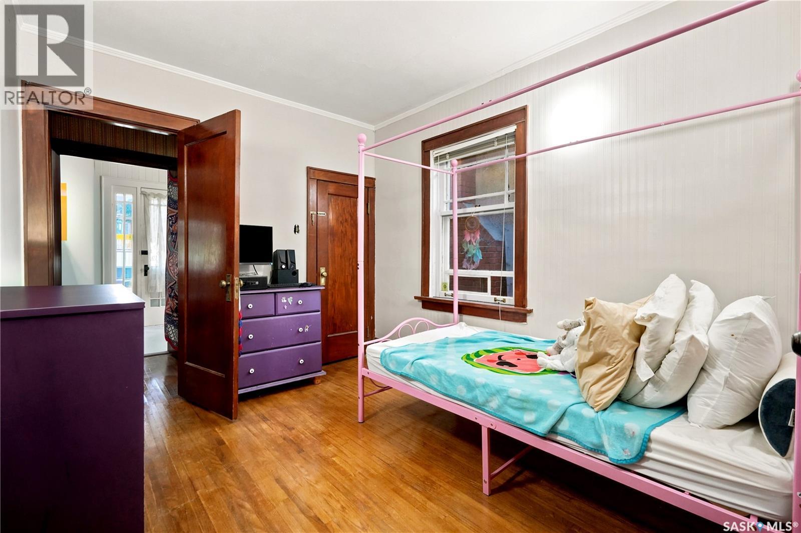 3300 Victoria Avenue, Regina, SK - Indoor Photo Showing Bedroom