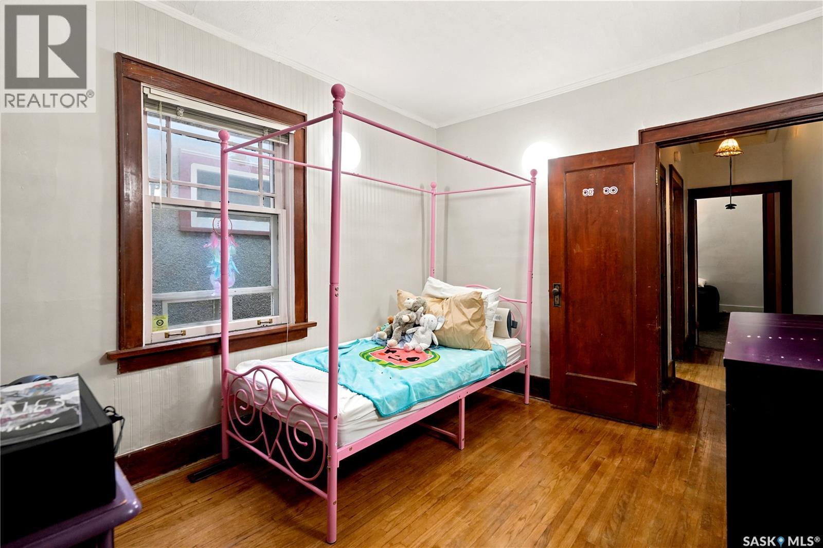 3300 Victoria Avenue, Regina, SK - Indoor Photo Showing Bedroom