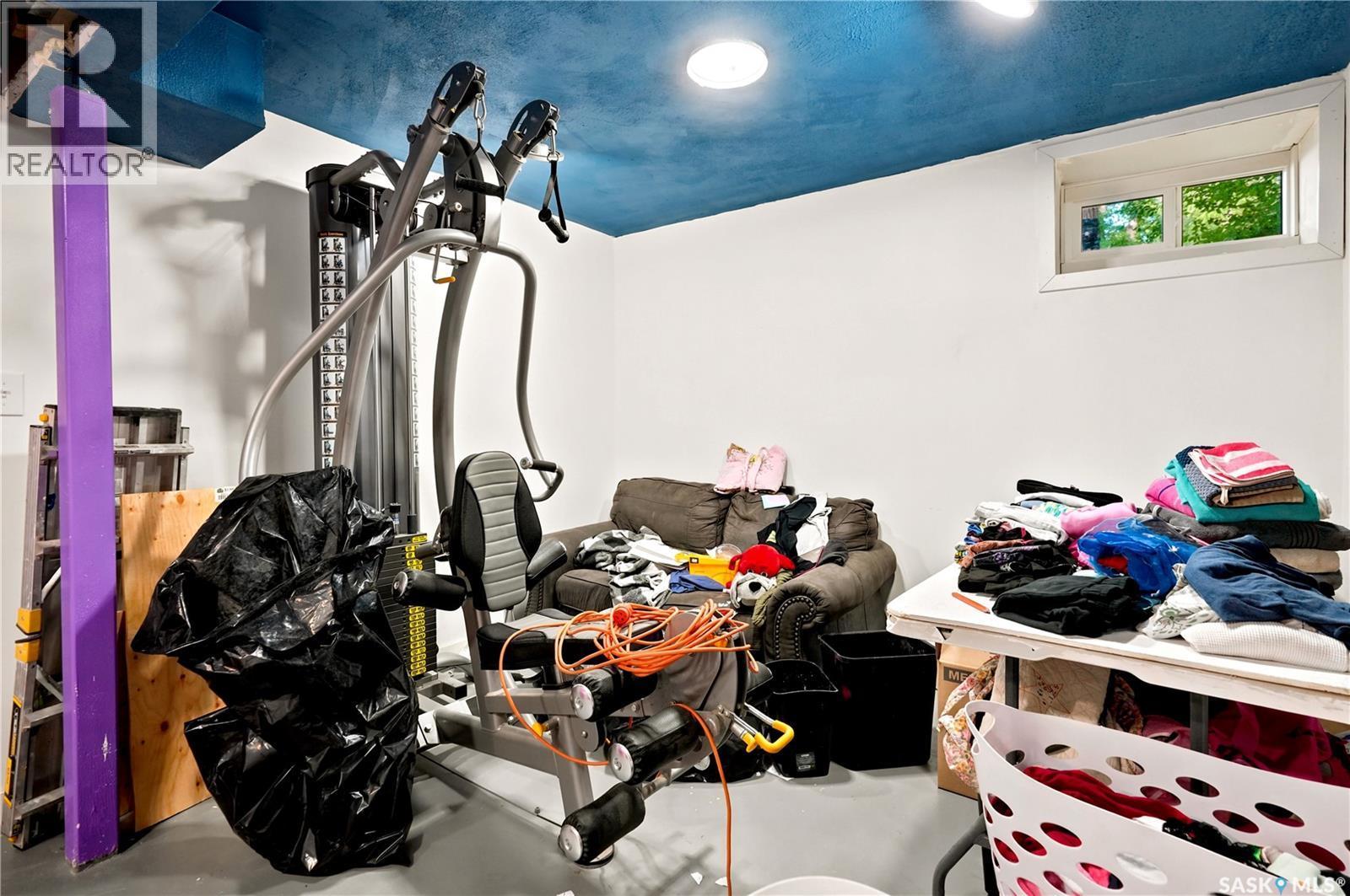3300 Victoria Avenue, Regina, SK - Indoor Photo Showing Other Room