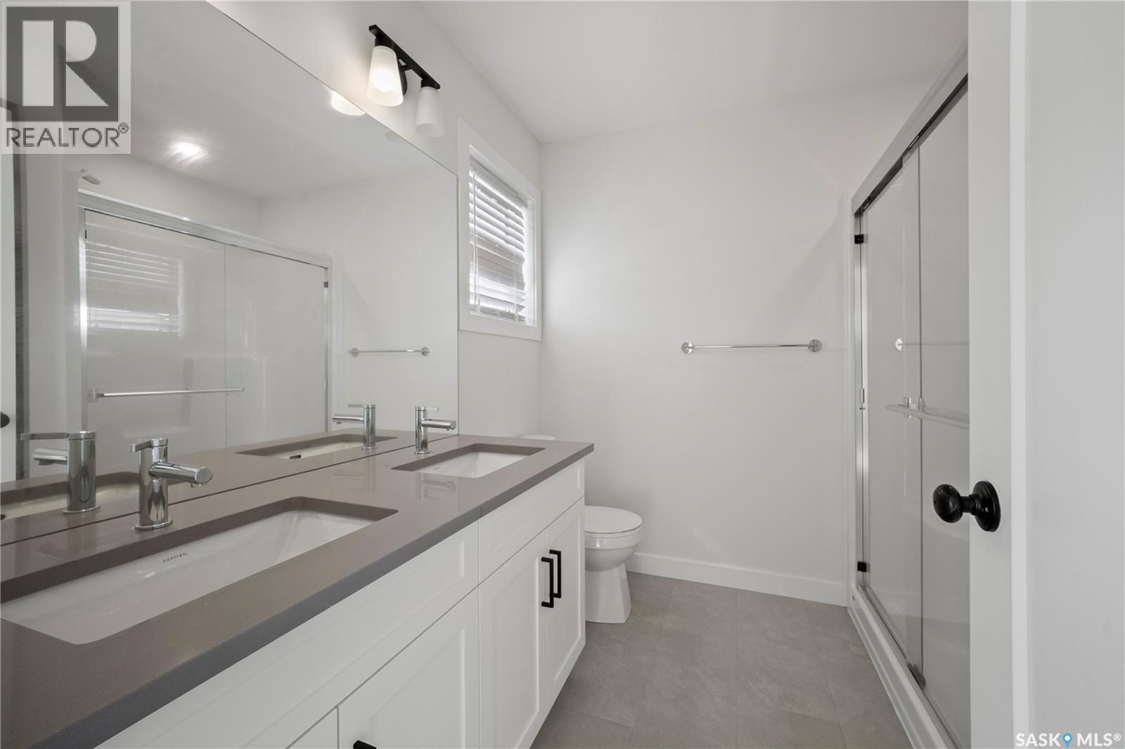 5116 E Simard Avenue, Regina, SK - Indoor Photo Showing Bathroom