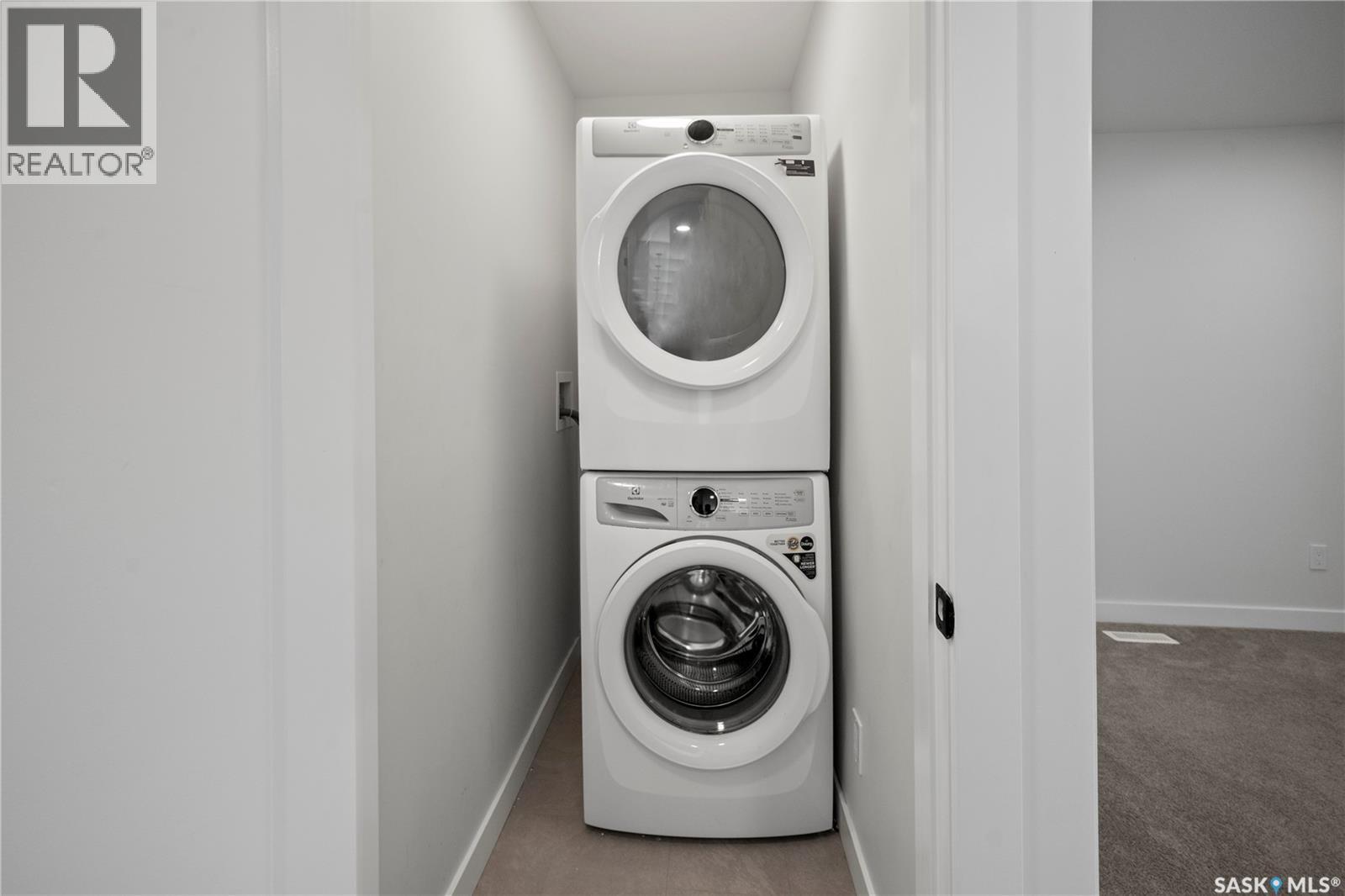 5116 E Simard Avenue, Regina, SK - Indoor Photo Showing Laundry Room