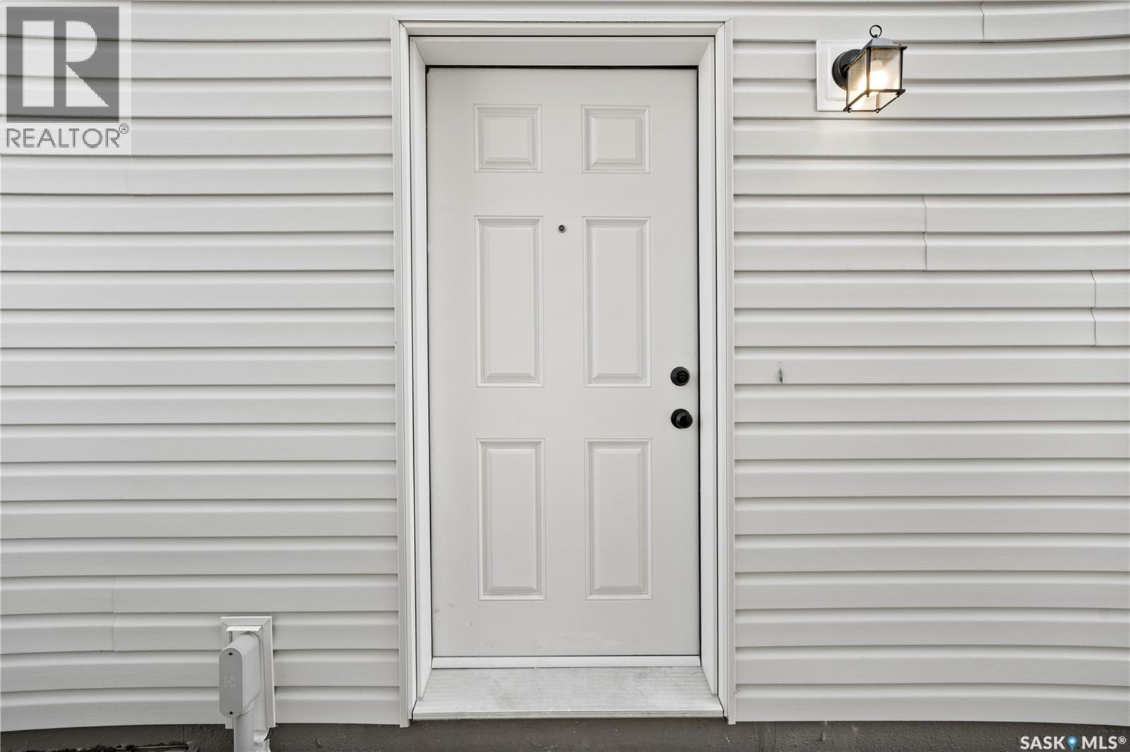 5116 E Simard Avenue, Regina, SK - Outdoor With Exterior