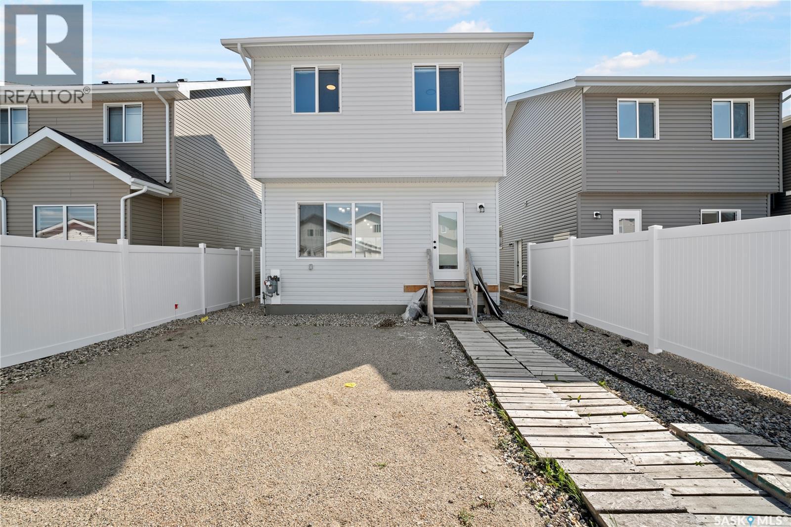 5116 E Simard Avenue, Regina, SK - Outdoor With Exterior