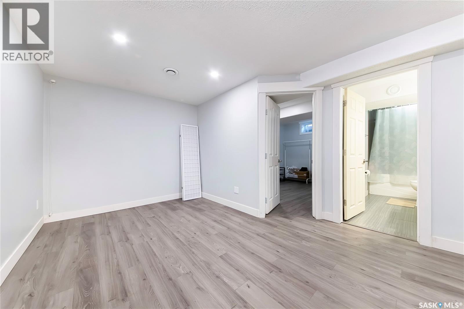 902 Steeves Avenue, Saskatoon, SK - Indoor Photo Showing Other Room