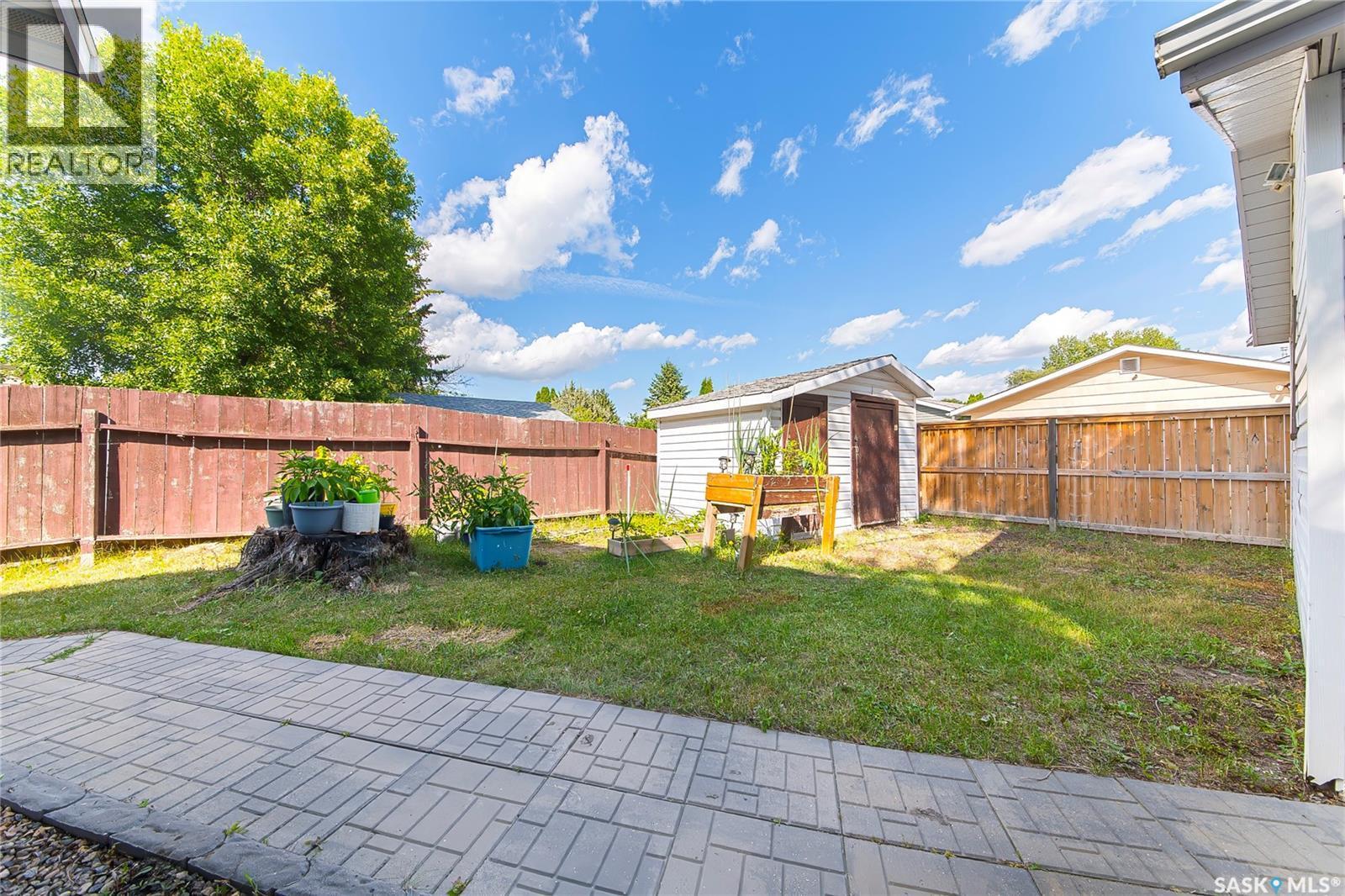 902 Steeves Avenue, Saskatoon, SK - Outdoor
