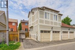 COACH HOUSE - 29 CARDREW STREET Markham, ON L6B 1G2