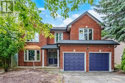 10 HIRAM ROAD Richmond Hill, ON L4C 9G1