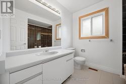 3 WASHROOMS ON 2ND FLOOR - 