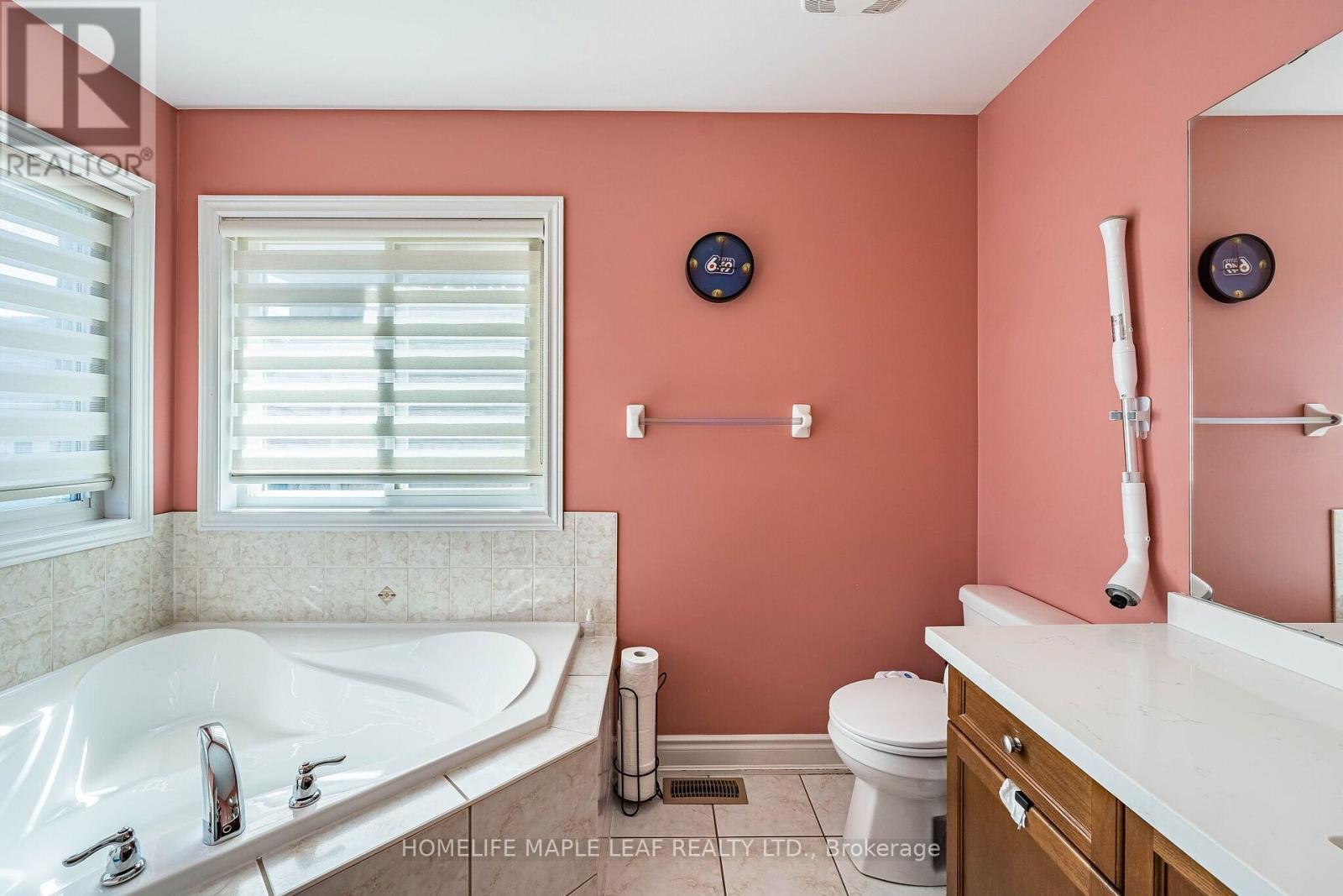 29 Gower Crescent, Brampton, ON - Indoor Photo Showing Bathroom