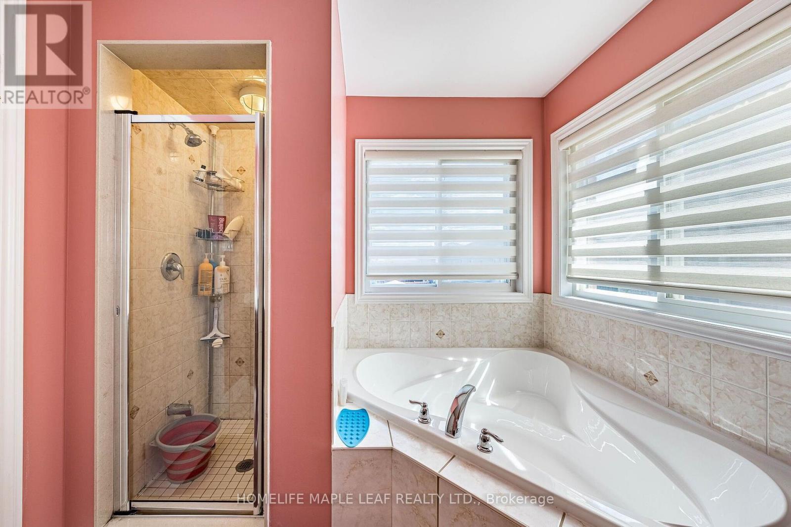 29 Gower Crescent, Brampton, ON - Indoor Photo Showing Bathroom