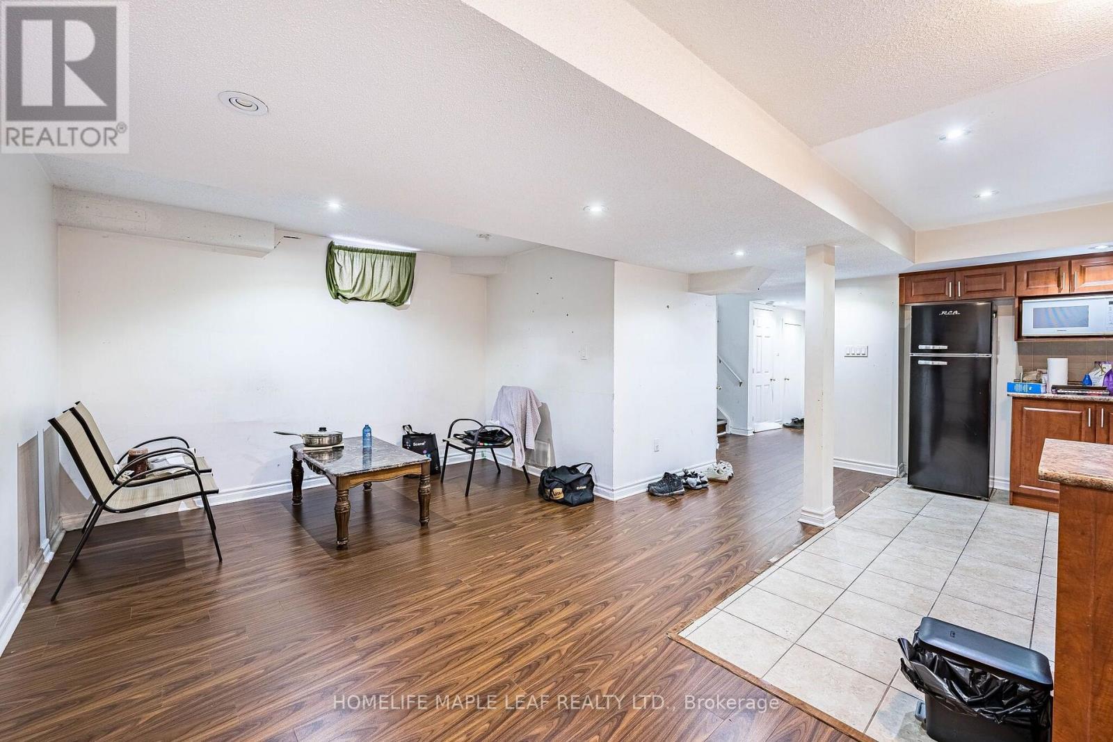 29 Gower Crescent, Brampton, ON - Indoor