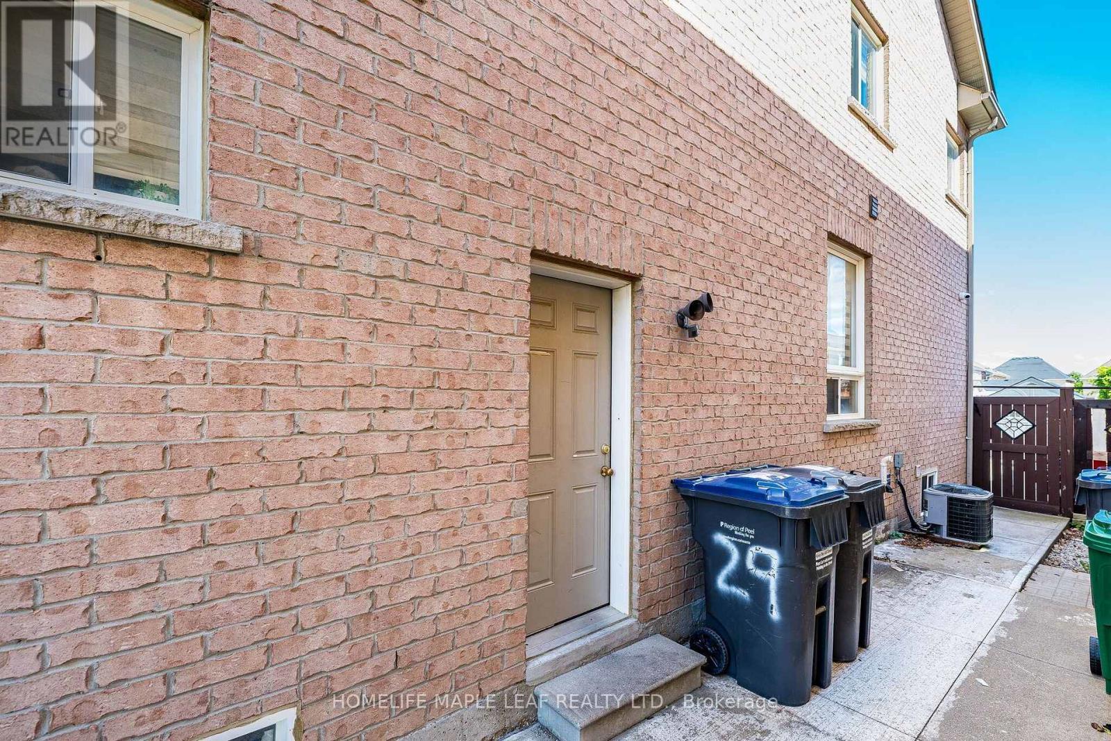 29 Gower Crescent, Brampton, ON - Outdoor With Exterior
