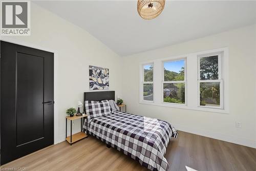234 Balmoral Avenue S, Hamilton, ON - Indoor Photo Showing Bedroom