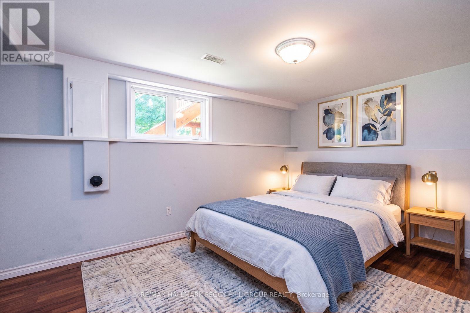 122 Trout Lane, Tiny, ON - Indoor Photo Showing Bedroom