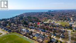 Short Walk to Lake and Park - 