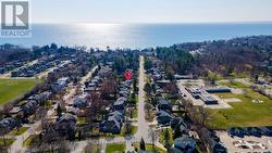 Short Walk to Lake and Park - 
