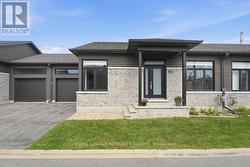 33 SOLARA PRIVATE Clarence-Rockland, ON K4K 1P5