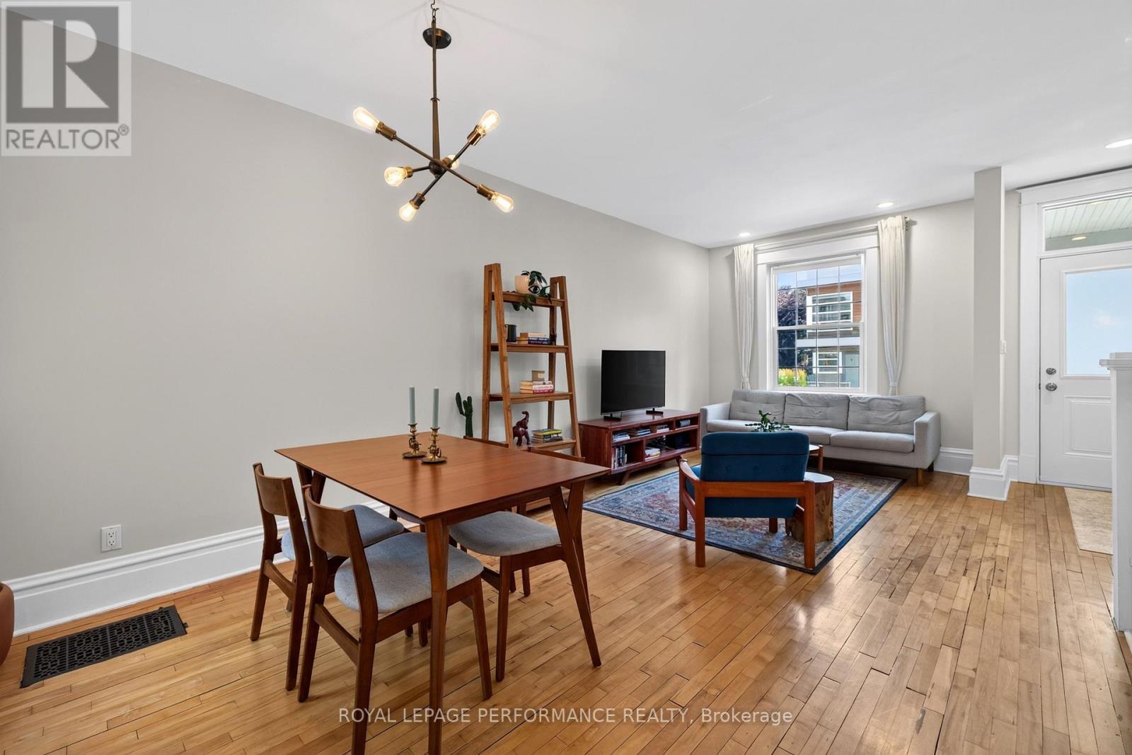 72 Springfield Road, Ottawa, ON - Indoor