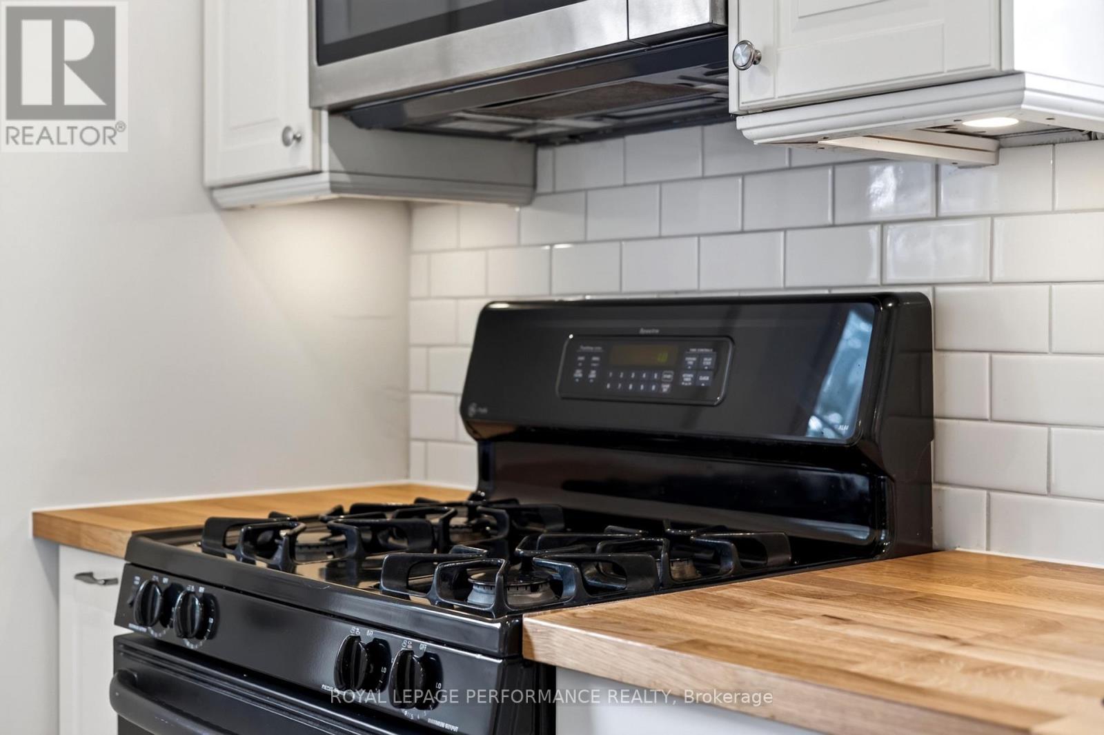 72 Springfield Road, Ottawa, ON - Indoor Photo Showing Kitchen